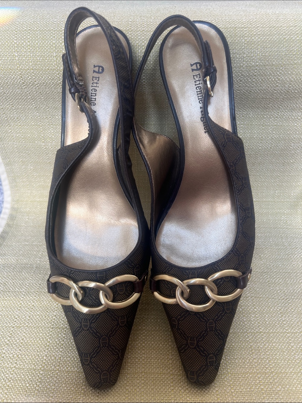 Etienne Aigner Sz 6.5 Brown Logo-Print Slingback Mules with Gold Chain